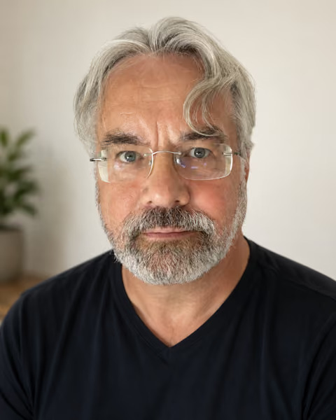 Dr. Mathias Becker